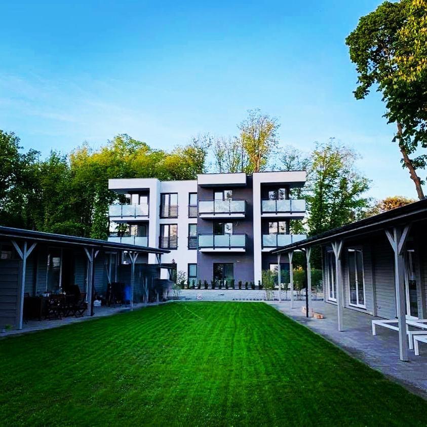 Holiday Siesta Pensjonat, Domki Rewal Exterior photo